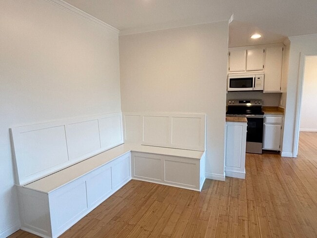 Photo - Bright and Spacious Quiet Corner 2 Bed/ 2 Bath with Private Balcony, Views, In Unit Laundry and P... Unit 102