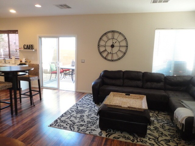 Photo - Beautiful 2 Story Home in Mountains Edge.