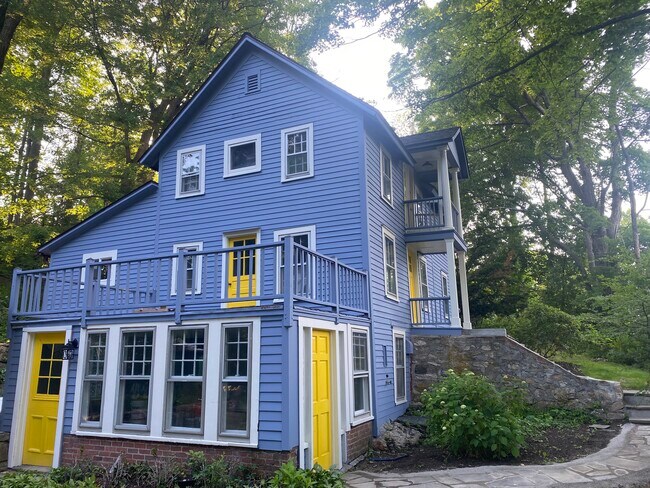 Photo - 99 Ramapoo Rd Unidad Main House