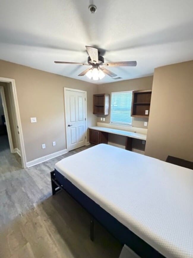Photo - 203 Kelly Rd Unit 2