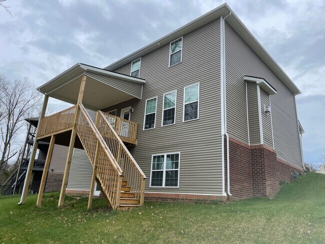 Photo - Large Home For Rent East Louisville