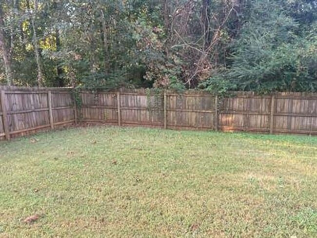 Photo - Spacious 3-Bedroom Home in Madison City Sc...