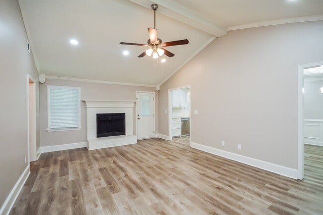 Photo - 1407 Hillside Pl SE