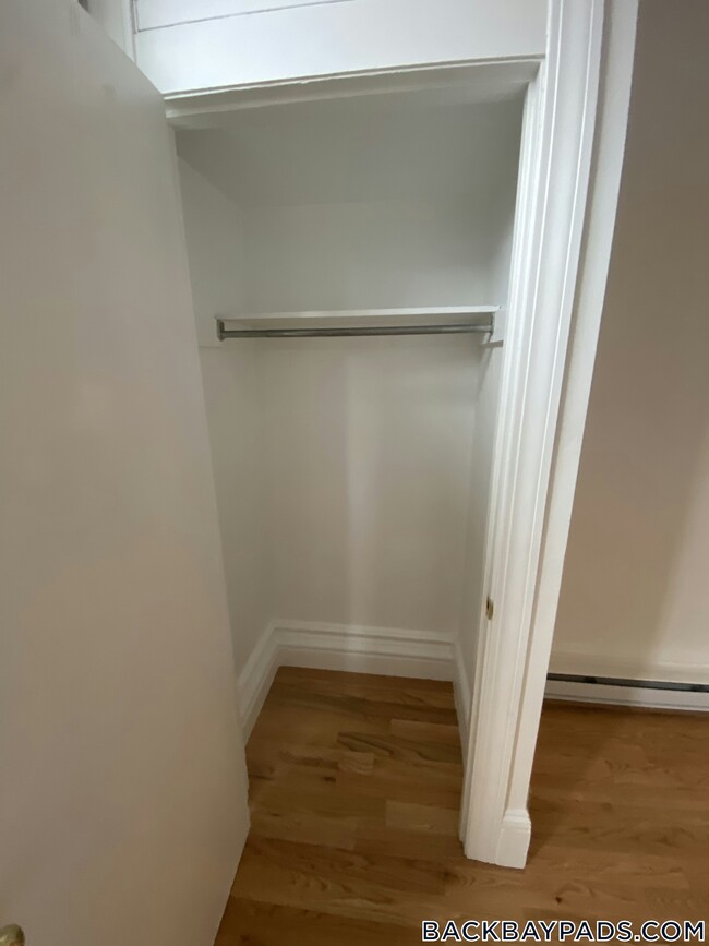 Building Photo - 405 Beacon St Rental