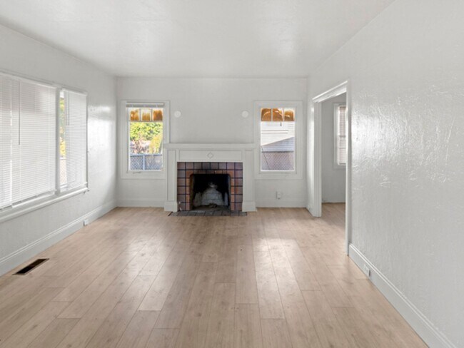 Photo - Great 2 bedroom Home