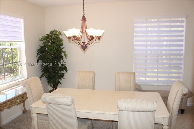 2568 Jardin Dr