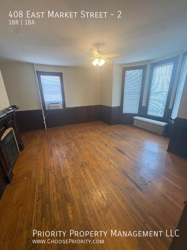 Photo - 408 E Market St Unidad 2