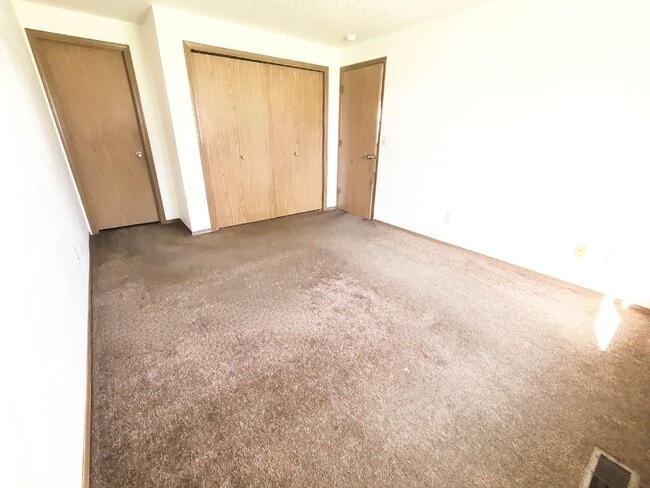 Photo - 3 bed 2 bath Single-Level townhome *Afford...