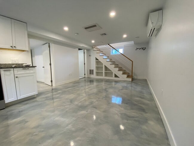 Photo - River Pied a Terre Unit River Pied a Terre