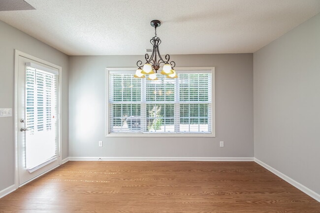Photo - 128 Paxton Pl