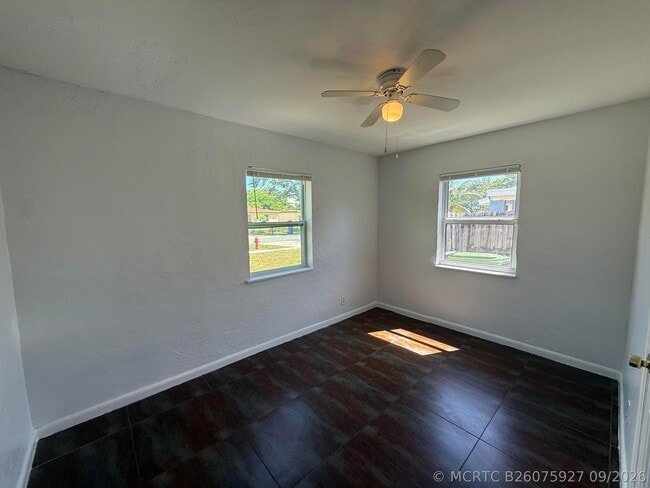 Photo - 1642 NW 13th Ct