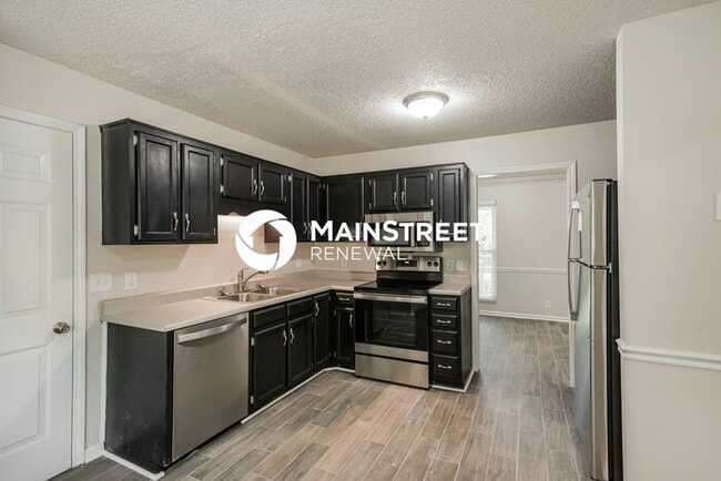 Photo - 3 Bedroom Pet-Friendly Home in GOODLETTSVILLE, TN with Main Street Renewal