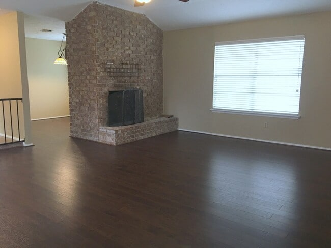 Photo - 17114 Marlin Spike Way