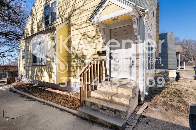 Photo - 1549 N Holyoke Ave Unidad 1549