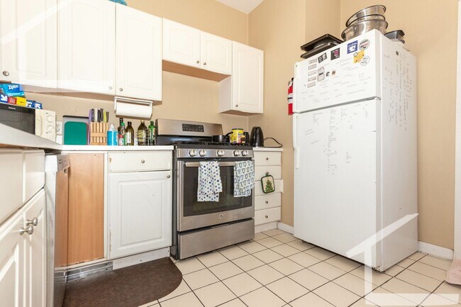 Photo - 4 bed Right in the heart of BU....