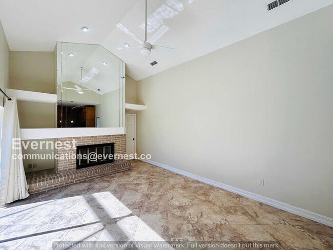 Photo - 6 Bed/4 Bath Home with Garage / Pet-Friendly / Available Now!