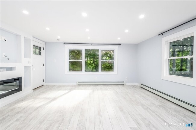Photo - 48 Candlewood Lake Rd Unidad 1