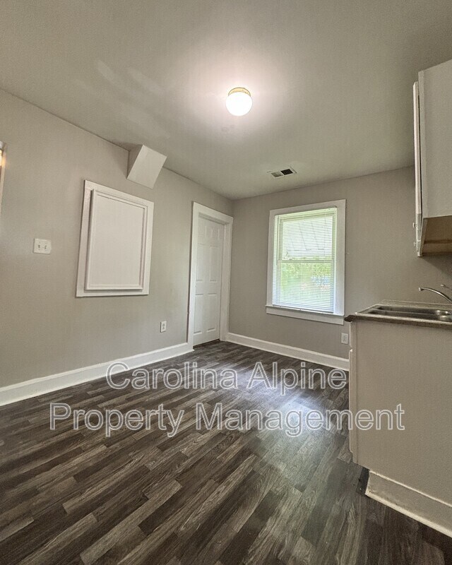 Photo - 836 S Dalton St