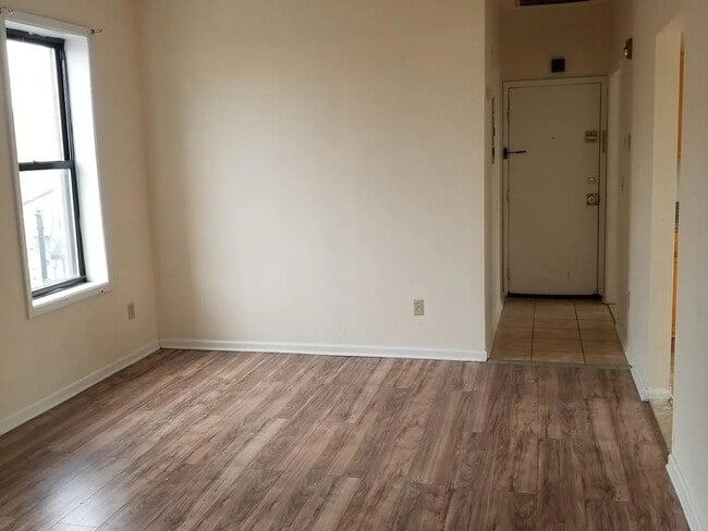 Photo - 182 Ferry St Unit 3B