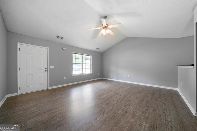 Photo - 761 Twin Oaks Ln
