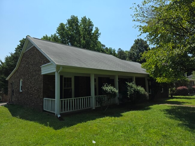 Photo - 1301 Rock Point Rd House
