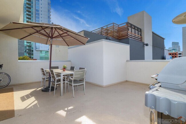 Photo - 875 G St Unit 210