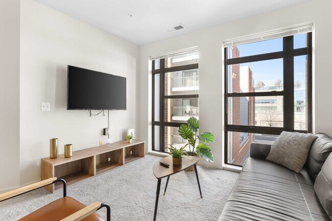 Photo - 305 10th Street South Unidad FL4-ID1048677P