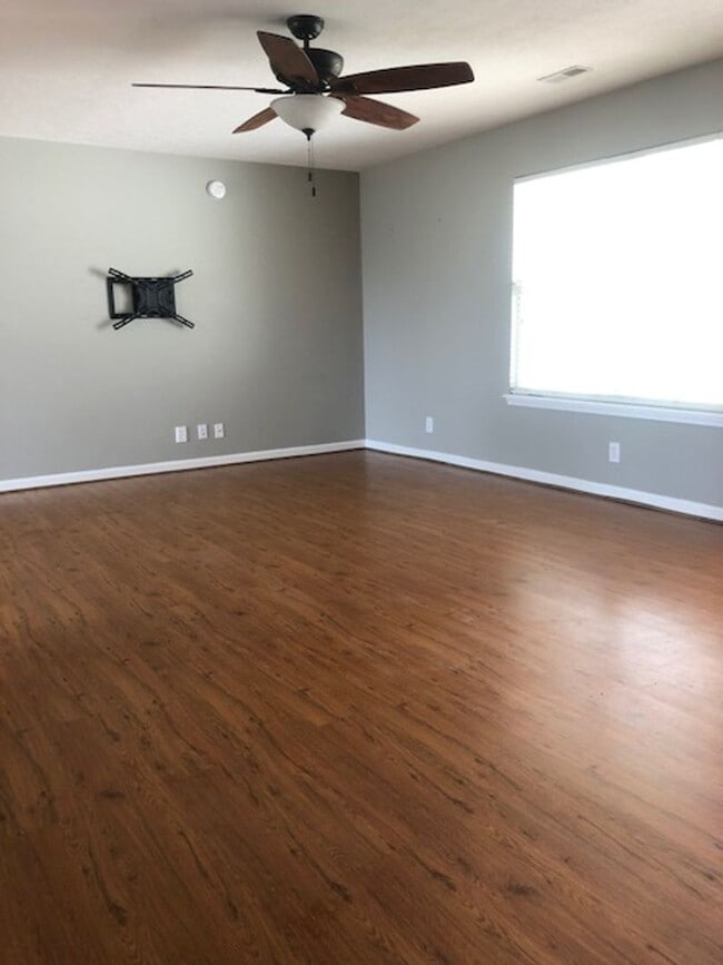 Photo - STONES CROSSING...3 Bed 2 Bath