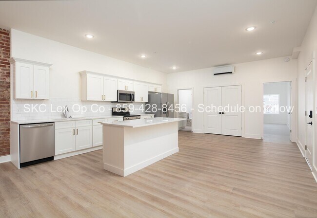 Photo - 7 North Main