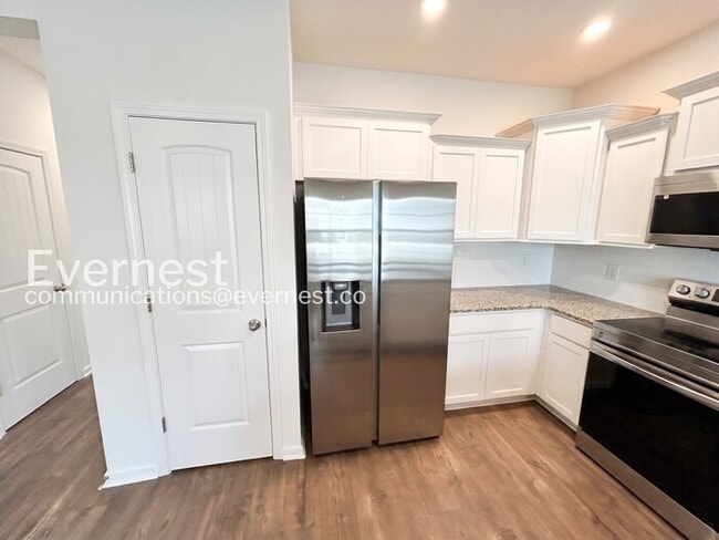Photo - 232 Ansley Wy