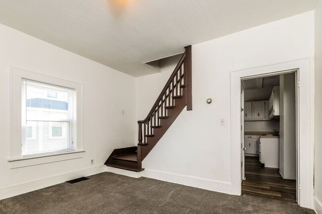 Photo - 215-217 Warren Dr.