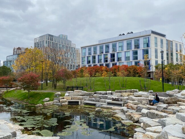 Sierra + Tango - 1 Earhart St Unidad 702