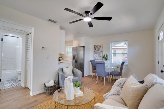 Photo - 4818 68th St N