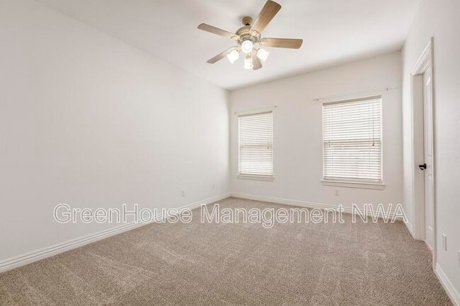 Photo - 4003 SW Hawthorne Pl