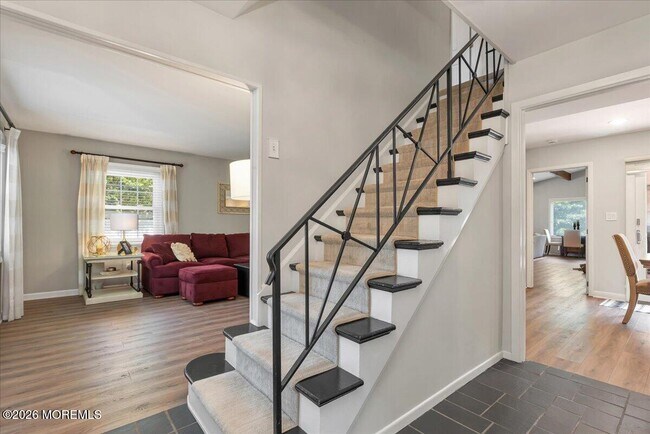 Photo - 171 Fordham Dr