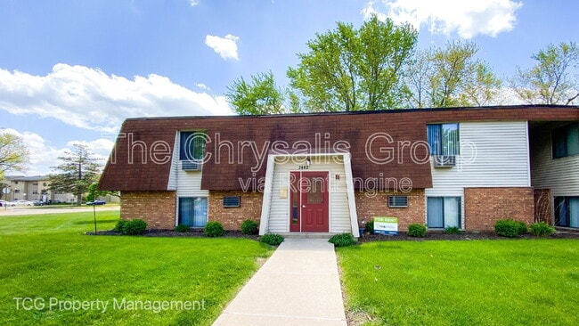 Building Photo - 2402 Marquette Rd Unit 12 Rental