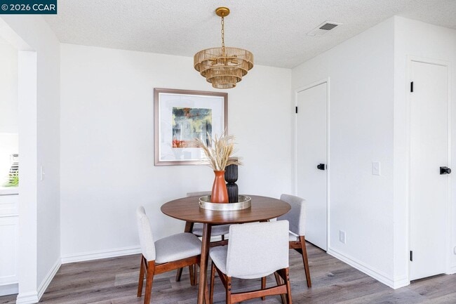 Photo - 1033 Mohr Ln