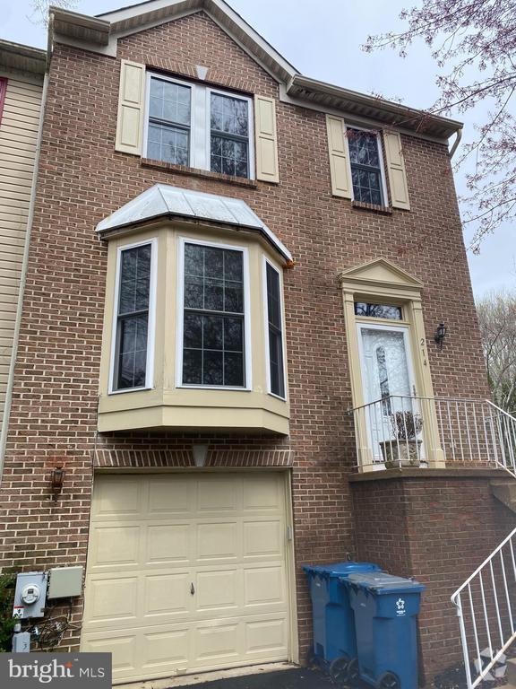 Building Photo - 214 Barclay Dr Rental