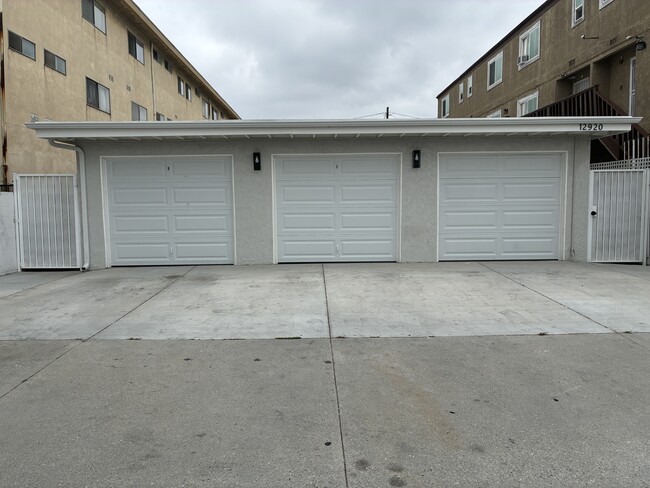 Photo - 12920 Roselle Ave Unit B