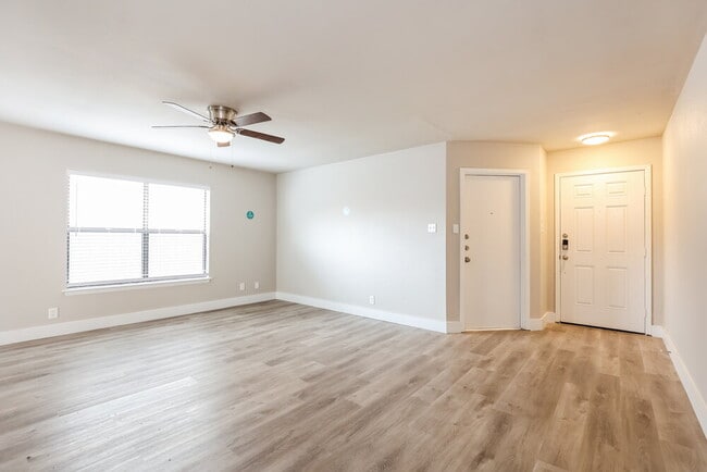 8042 Swindow Cir