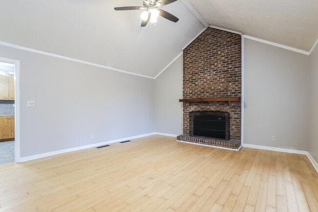 Photo - 6540 Akins Way