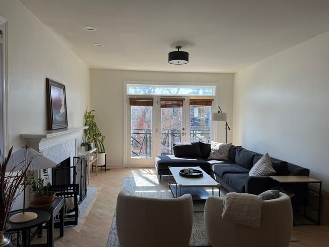 Photo - 2212 W Huron St Unit 2