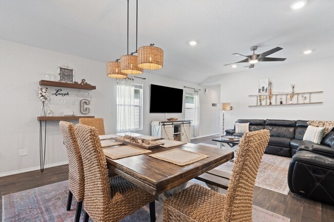 Photo - 140 Skipping Stone Ln