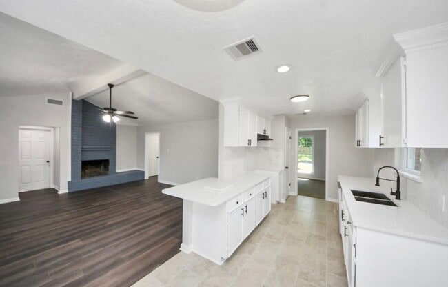 Photo - 10602 Raydell Dr