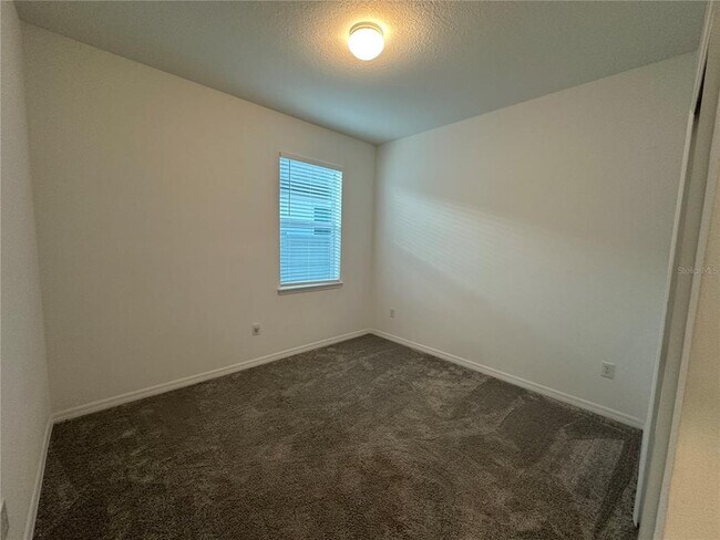 Photo - 6114 32nd St E