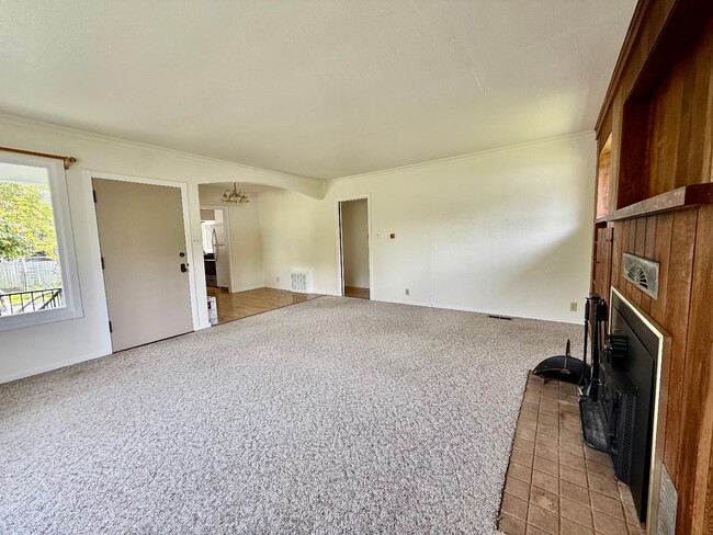 Photo - 1585 Buttermilk Ln