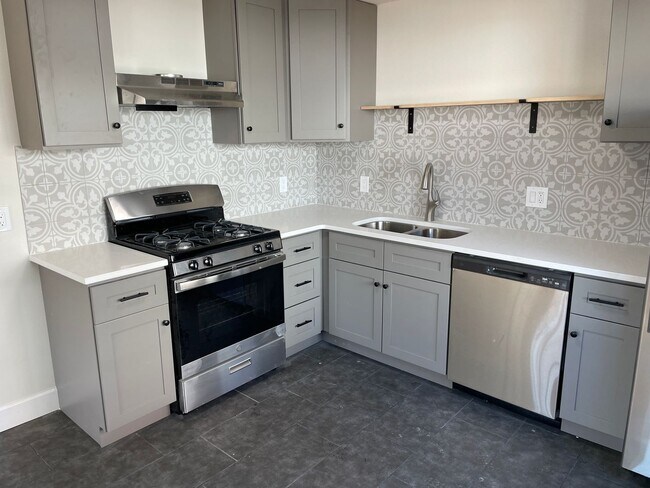 465 N Clarkson St Unit 465