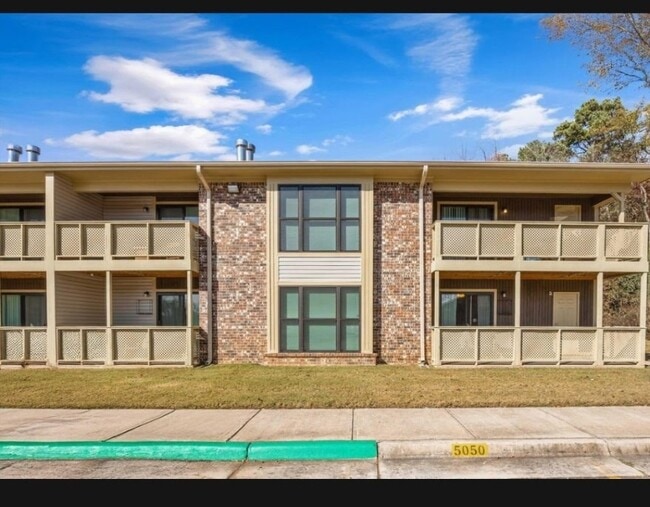 Photo - 5050 Seven Pine Cir Unit 5050