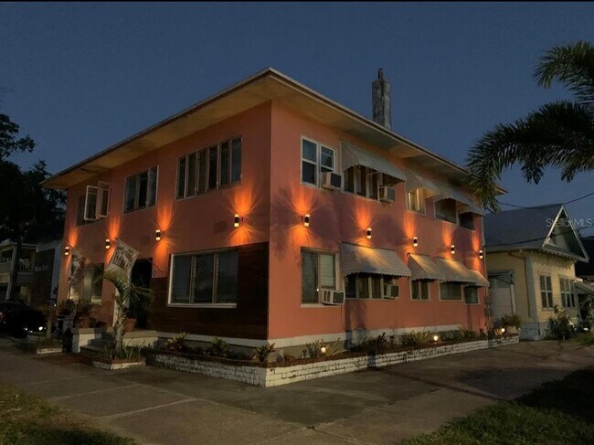 Photo - 730 7th Ave N