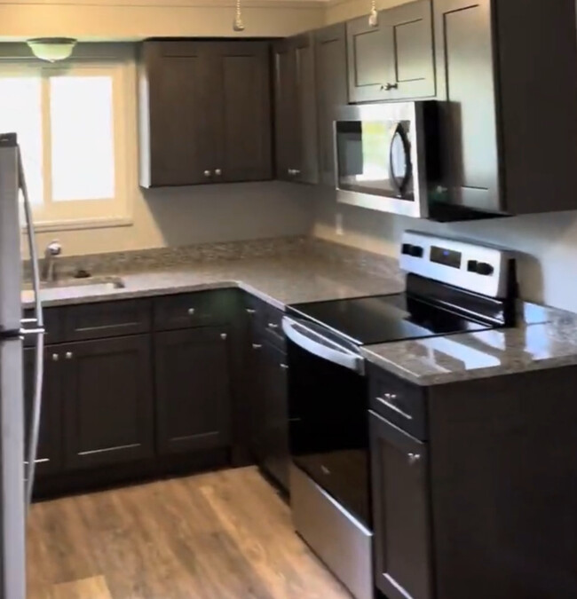 Building Photo - 101 N Holcomb Rd Unit 203 Rental
